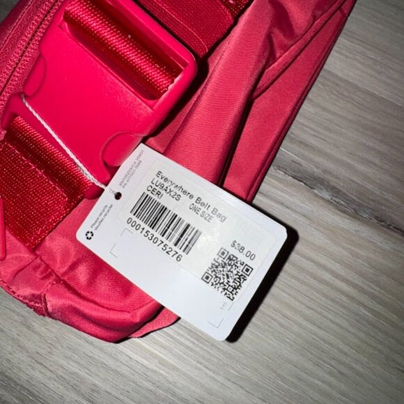(1L) NWT Lululemon Everyday Belt Bag Cherry Mist - Picture 4 of 6